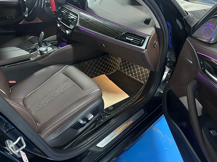 Фото 6 - BMW 5 Series