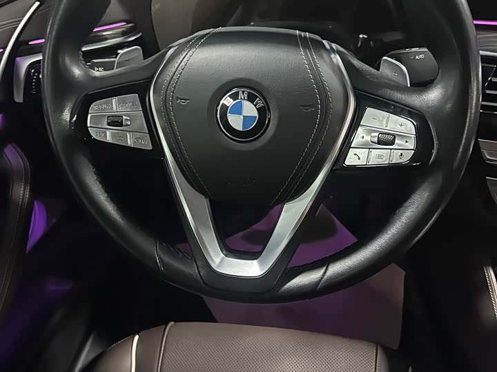 Фото 8 - BMW 5 Series