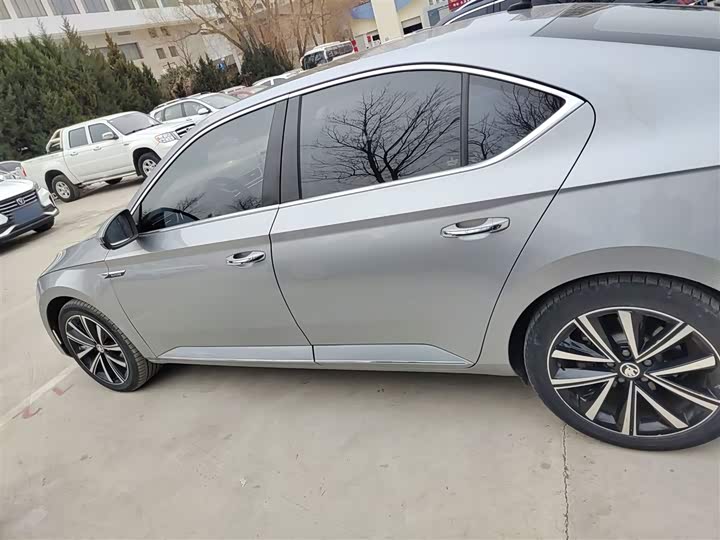 Фото 5 - Skoda Superb