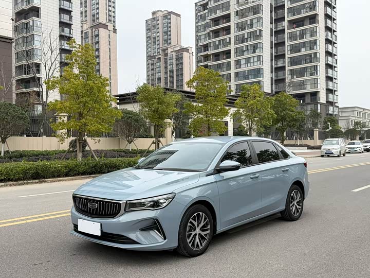 Фото 3 - Geely Emgrand