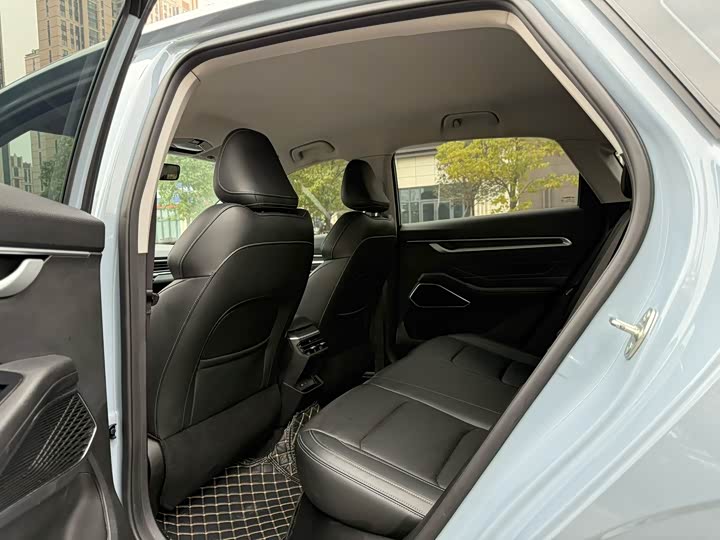 Фото 7 - Geely Emgrand