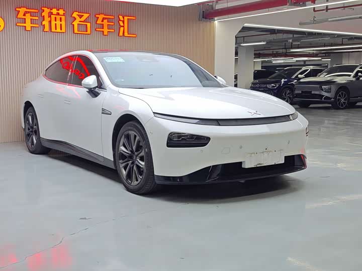 Фото 3 - XPeng P7