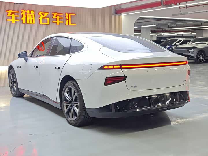 Фото 5 - XPeng P7