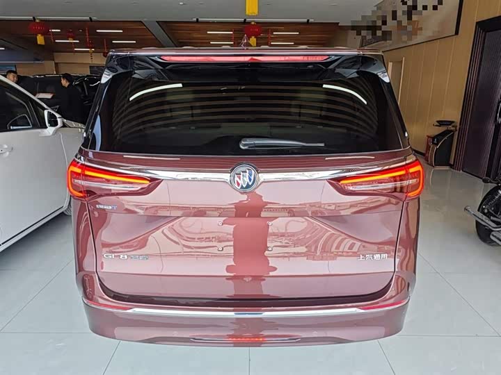 Фото 6 - Buick GL8 ES