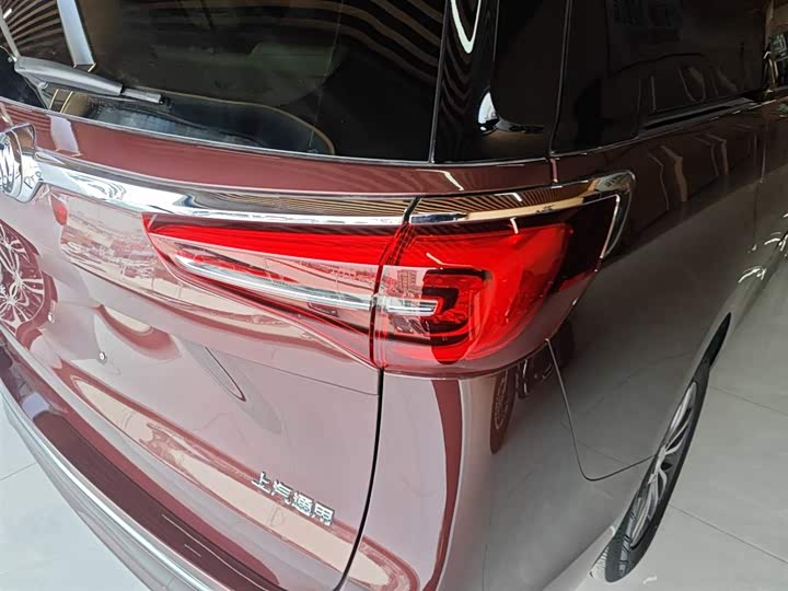 Фото 8 - Buick GL8 ES