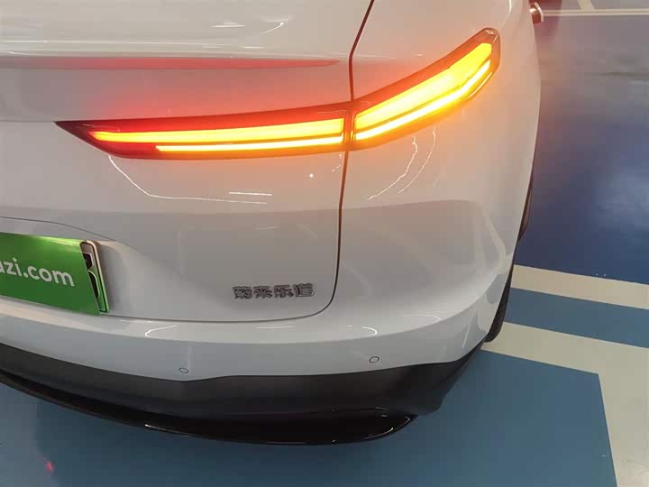 Фото 8 - Nio Onvo L60