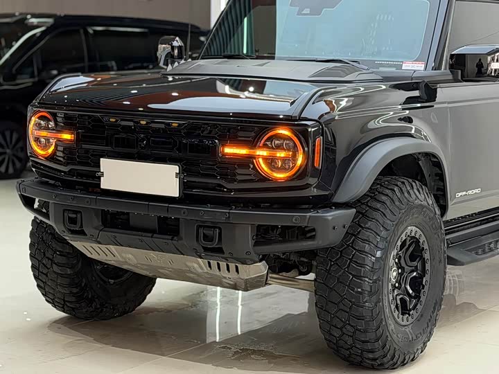 Фото 4 - Ford Bronco
