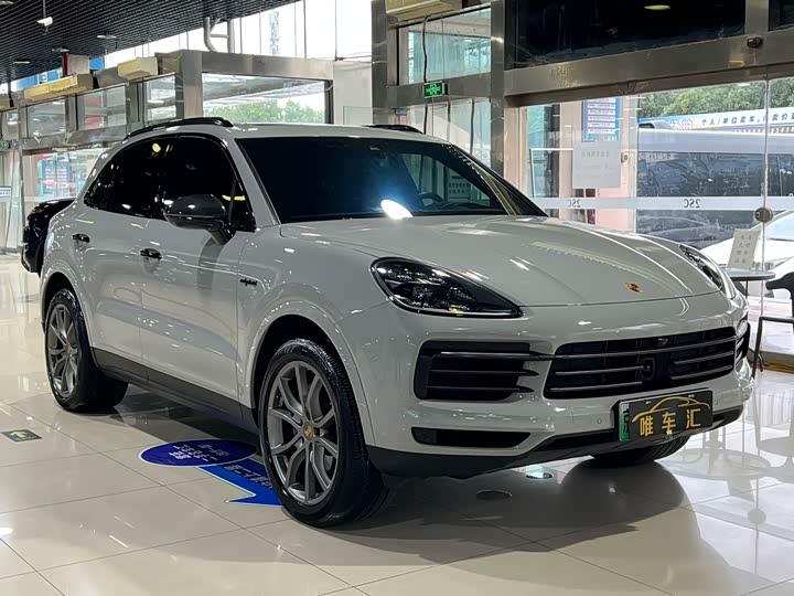 Фото 3 - Porsche Cayenne Hybrid