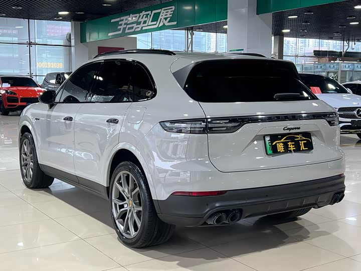 Фото 6 - Porsche Cayenne Hybrid