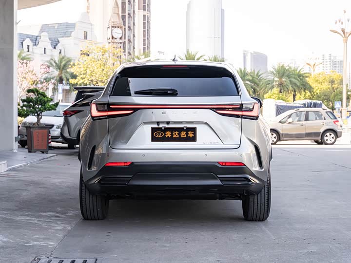Фото 5 - Lexus NX