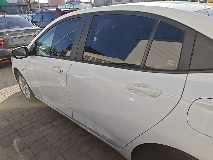 Фото 5 - Chevrolet Onix (Cavalier)