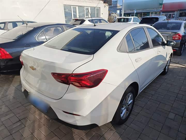 Фото 7 - Chevrolet Onix (Cavalier)