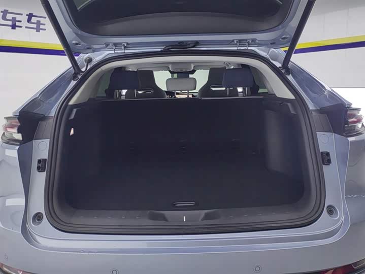 Фото 4 - Changan UNI-K Hybrid