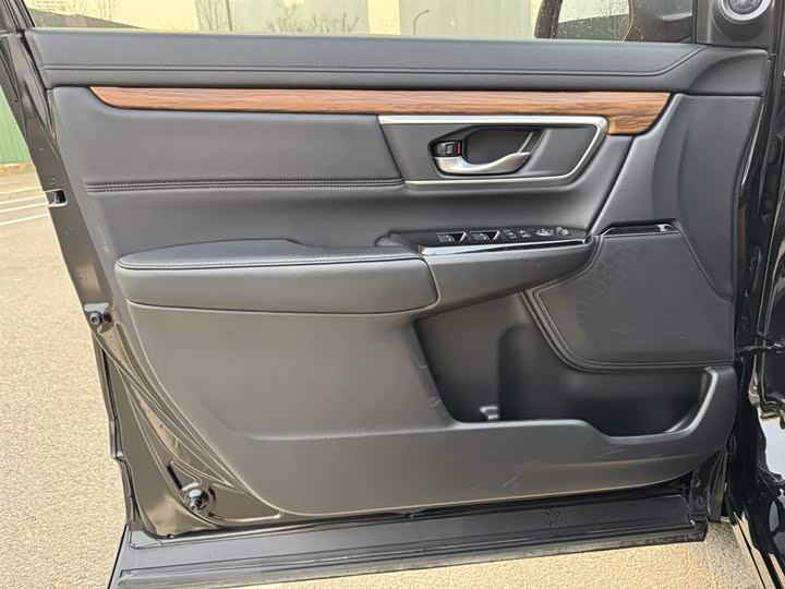 Фото 8 - Honda CR-V