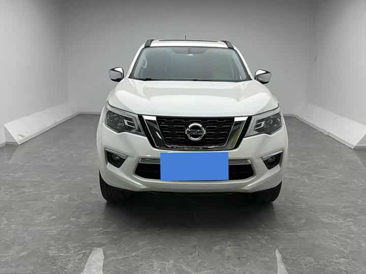 Фото 2 - Nissan Terra