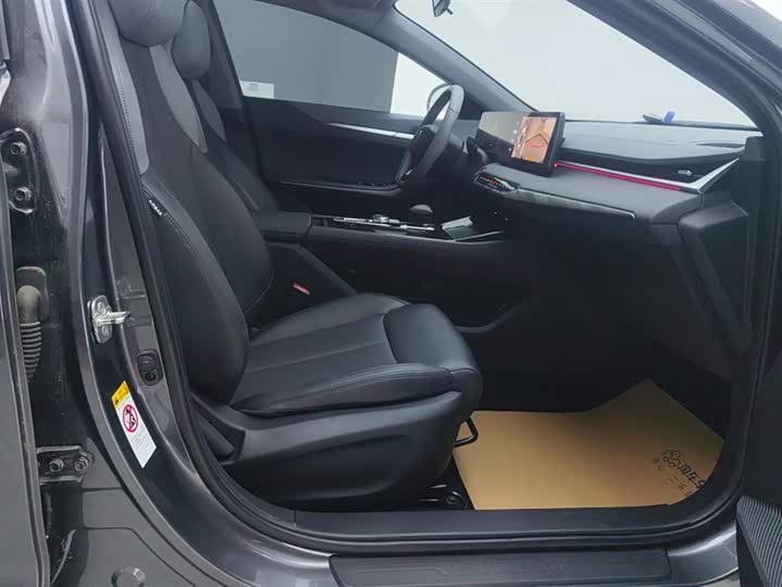 Фото 8 - Changan Raeton Plus