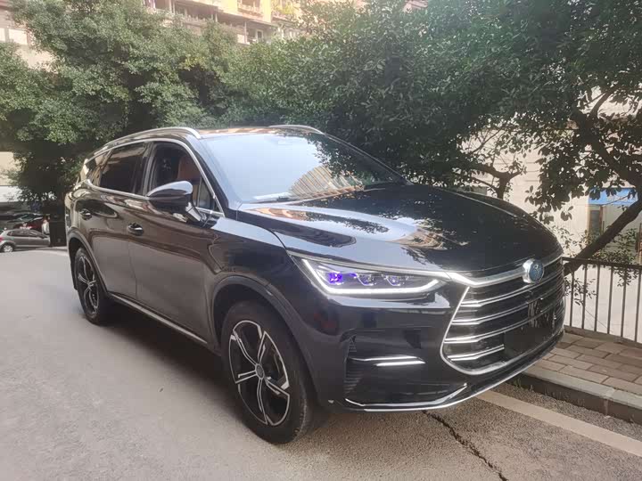 Фото 2 - BYD Tang Hybrid/EV