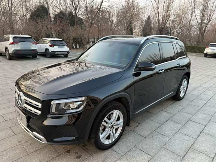 Фото 2 - Mercedes-Benz GLB-Class