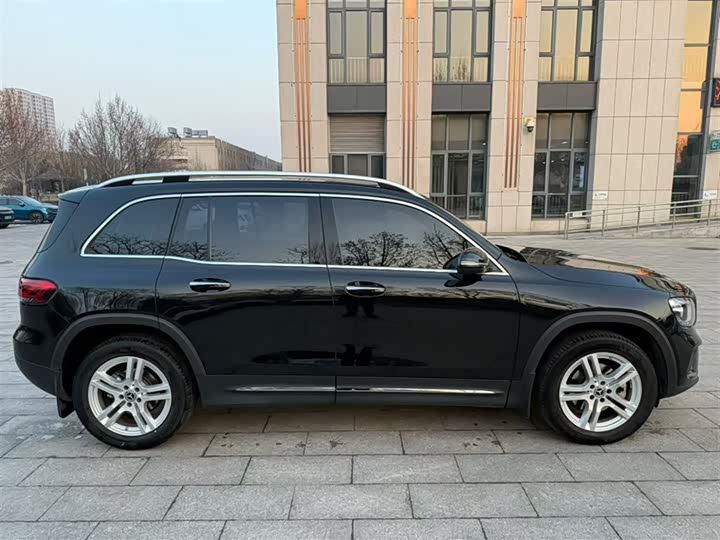 Фото 4 - Mercedes-Benz GLB-Class