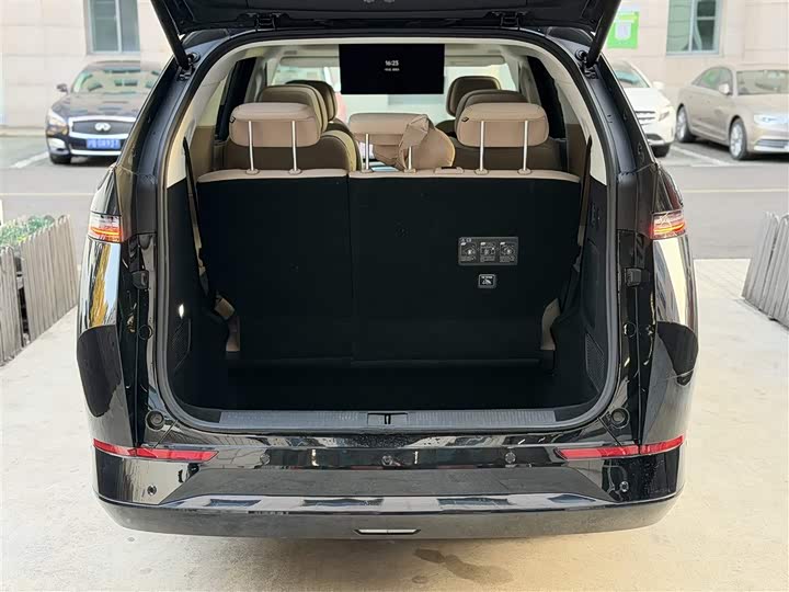 Фото 5 - XPeng X9