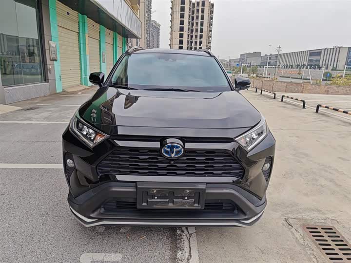 Фото 3 - Toyota RAV4