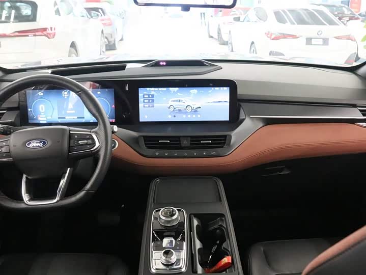 Фото 5 - Ford Equator Hybrid