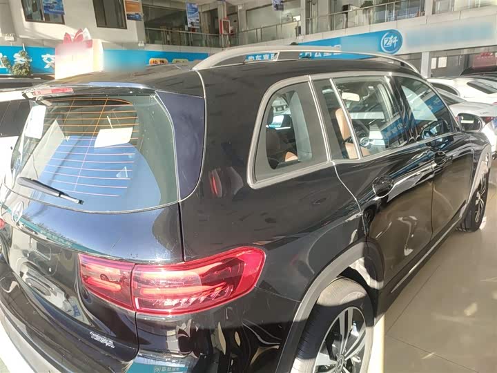 Фото 7 - Mercedes-Benz GLB-Class