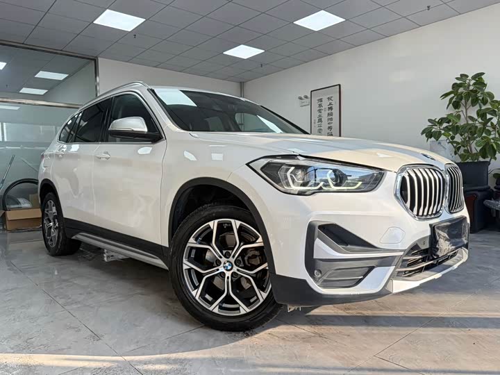 Фото 2 - BMW X1