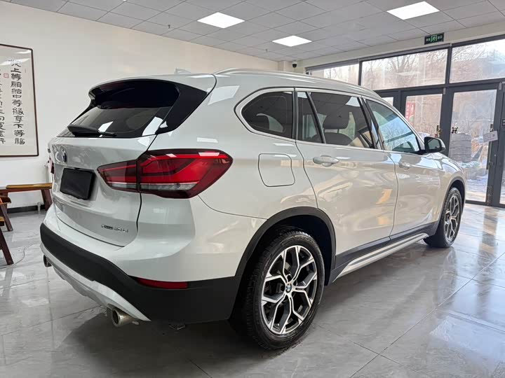 Фото 7 - BMW X1