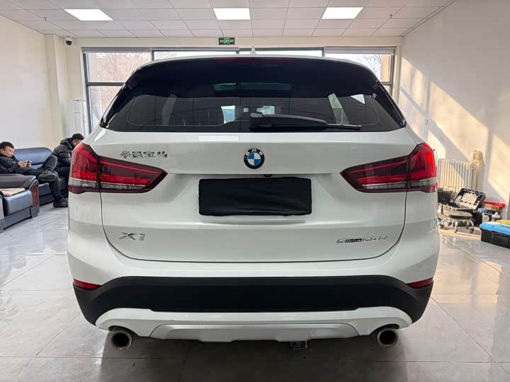 Фото 8 - BMW X1