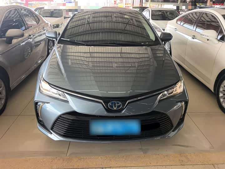 Фото 3 - Toyota Corolla