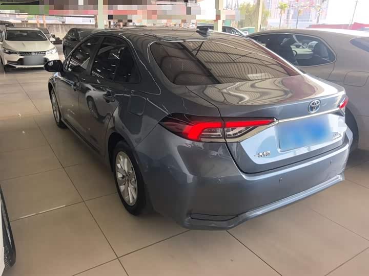 Фото 5 - Toyota Corolla