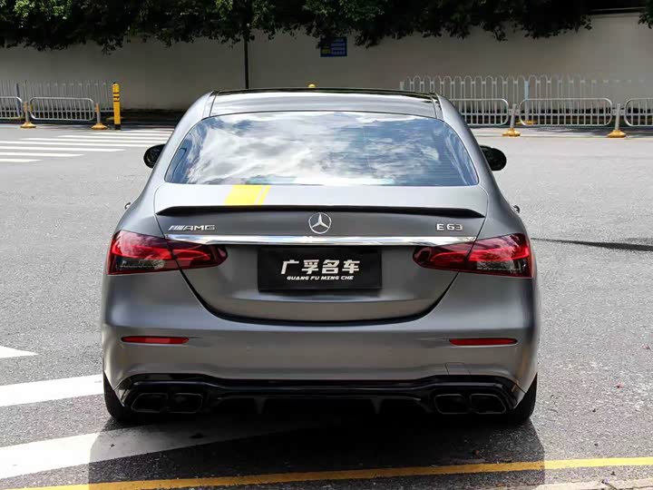 Фото 3 - Mercedes-Benz E-Class AMG