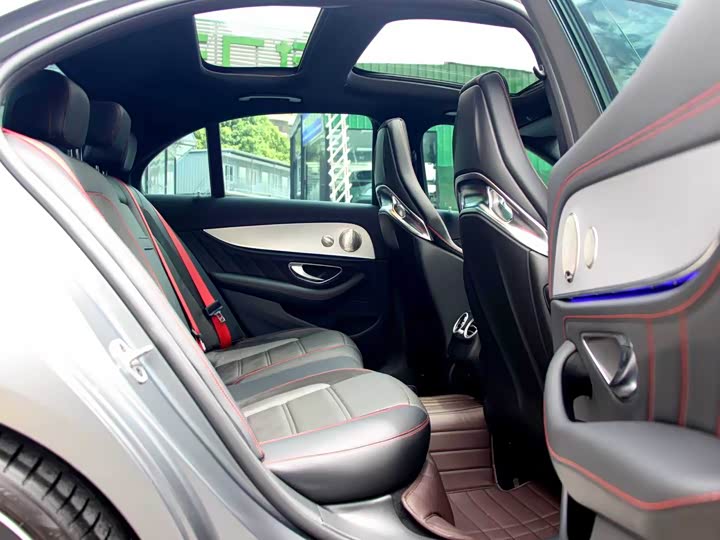 Фото 6 - Mercedes-Benz E-Class AMG