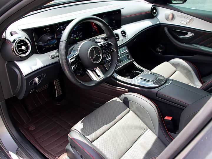 Фото 9 - Mercedes-Benz E-Class AMG