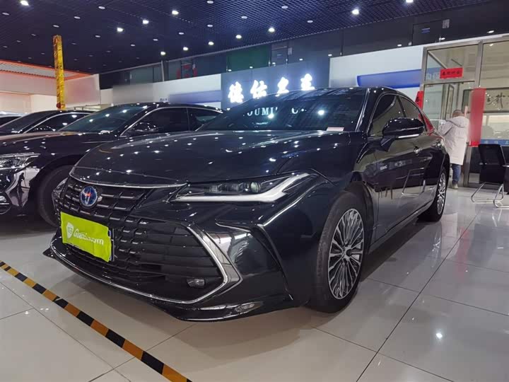 Фото 1 - Toyota Avalon