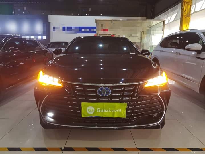 Фото 3 - Toyota Avalon