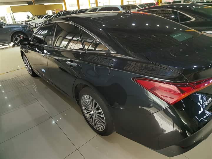Фото 5 - Toyota Avalon