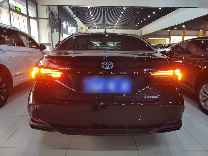 Фото 6 - Toyota Avalon