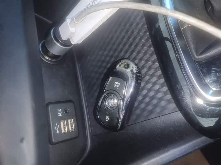 Фото 9 - Buick Verano