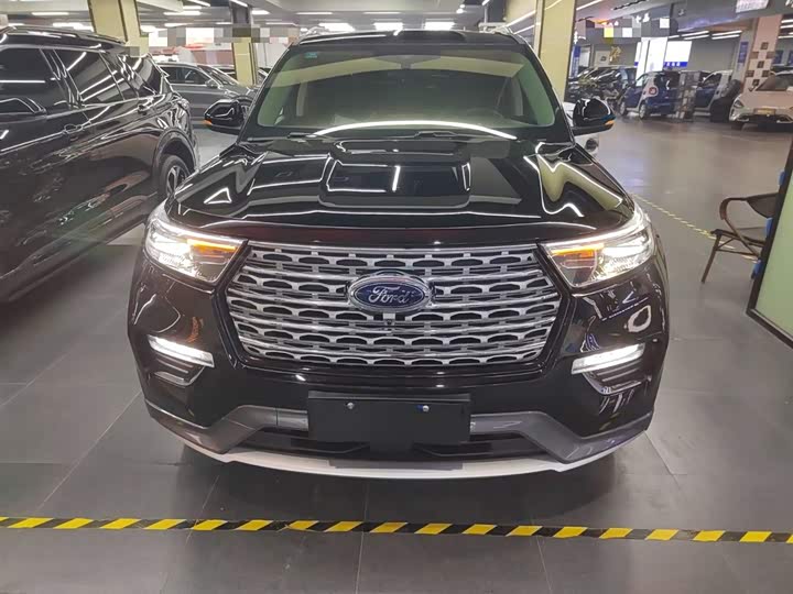 Фото 3 - Ford Explorer