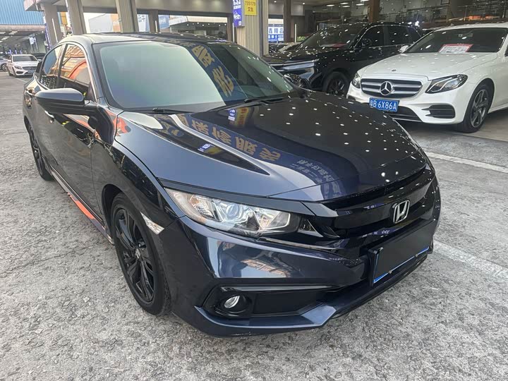 Фото 3 - Honda Civic