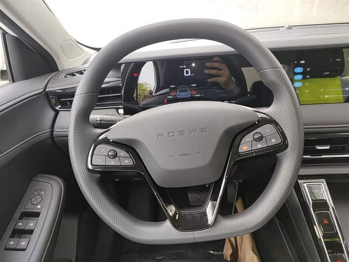 Фото 3 - Roewe i5