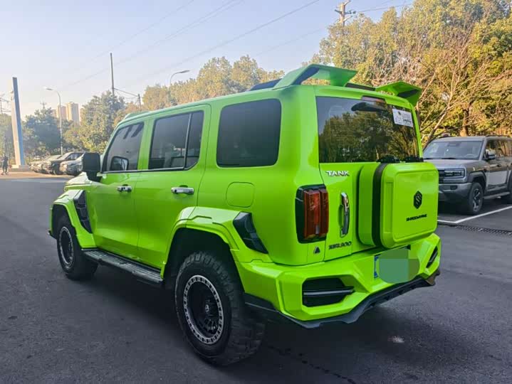 Фото 7 - Tank 300