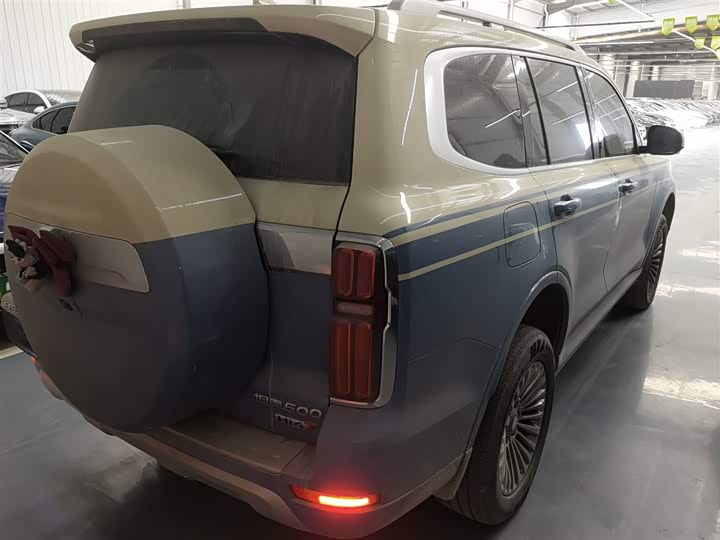 Фото 7 - Tank 500 Hybrid