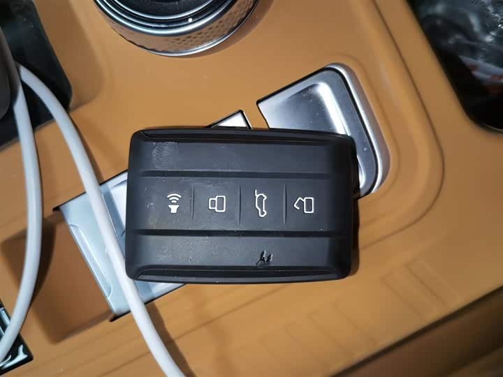 Фото 9 - Tank 500 Hybrid