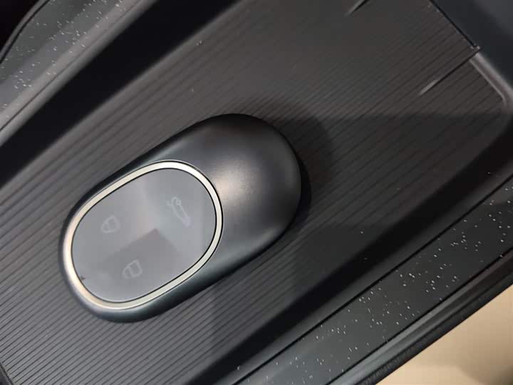 Фото 9 - Nio ET5T