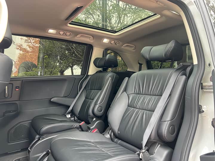 Фото 6 - Honda Odyssey