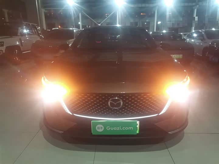 Фото 3 - Mazda EZ-6