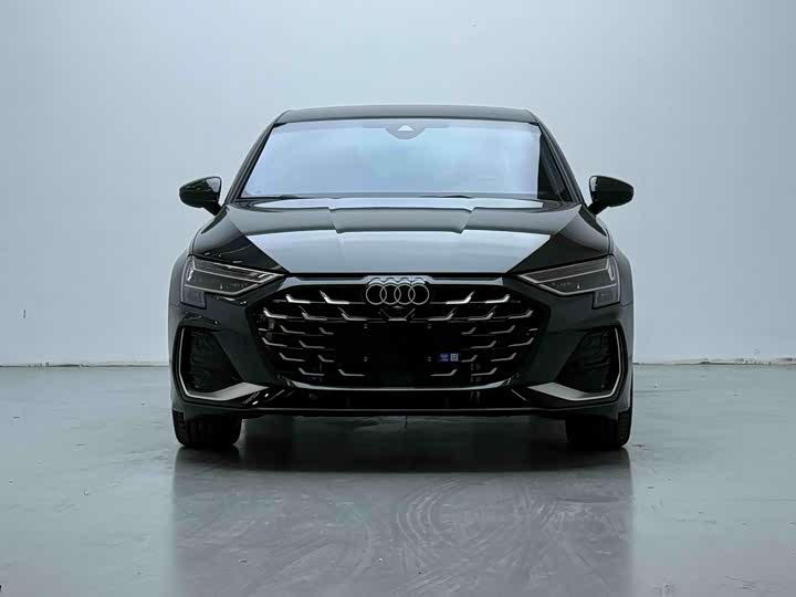 Фото 2 - Audi A3